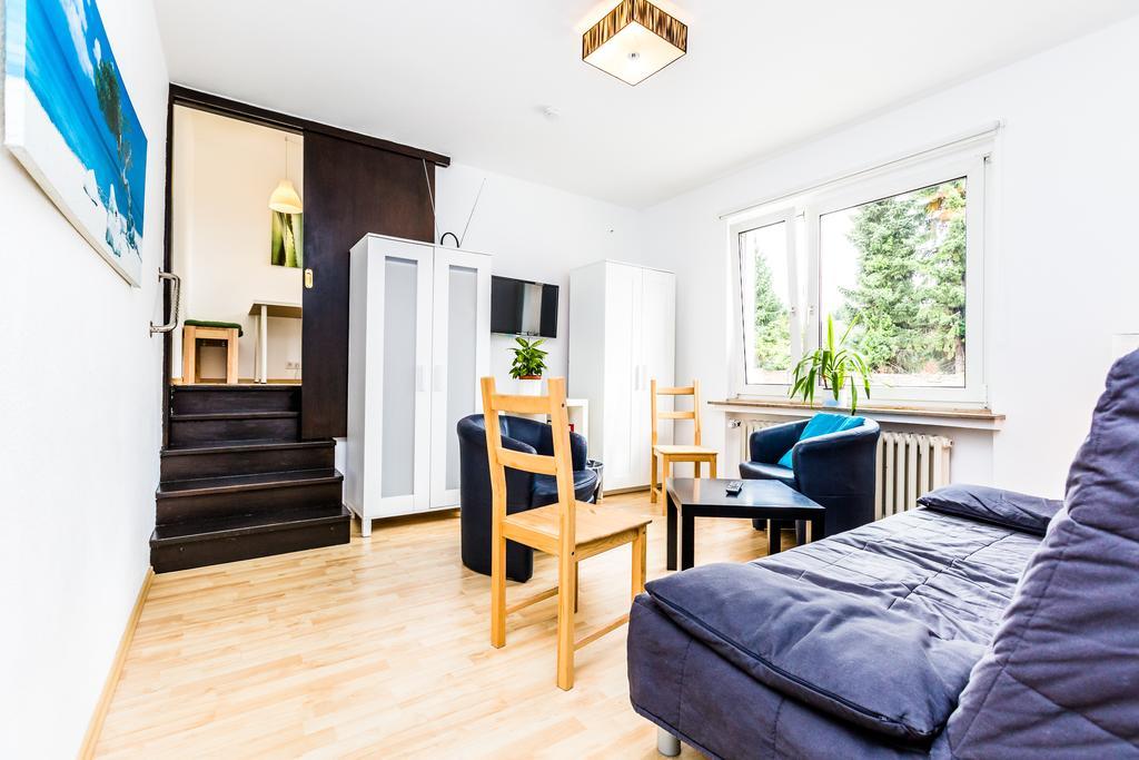 Apartment Koeln Weidenpesch Szoba fotó