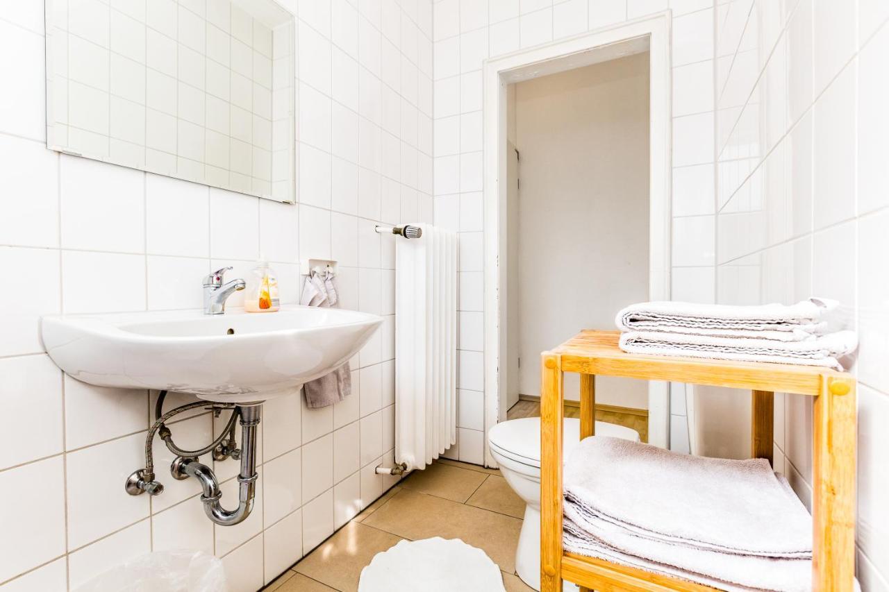 Apartment Koeln Weidenpesch Szoba fotó
